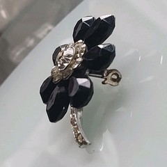 Vintage Daisy Brooch Cut Black Jet Glass & Rhinestone Pin Silver Tone Mcm 1 3/4″