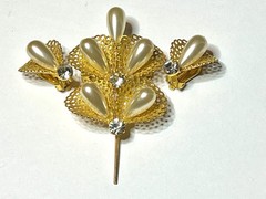 Your Choice — Vintage Brooch Trifari Regency JJ ++ Unmarked Jewelry