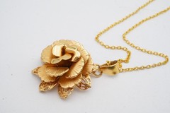 Vintage Giovanni Necklace Gold Tone Rose Flower 15″