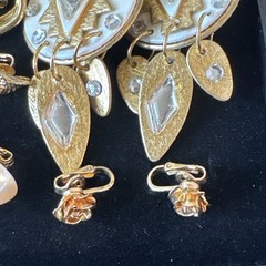 HUGE LOT Of Pairs VINTAGE CLIP ON AND SCREWBACK EARRINGS Rhinestones