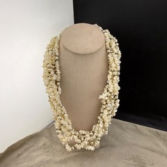 Vintage Mother of Pearl Beaded Shell Necklace 23”