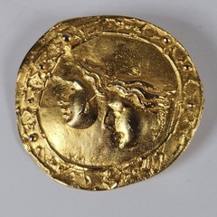 VTG 1990 Peggy Yunque NYC Brooch Two Faces Greek Style Roman Phalerae Gold Tone