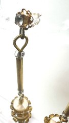 ELEGANT VINTAGE 1960’S STYLE GOLD TONE AND BEIGE CREAM BEAD DANGLE EARRINGS