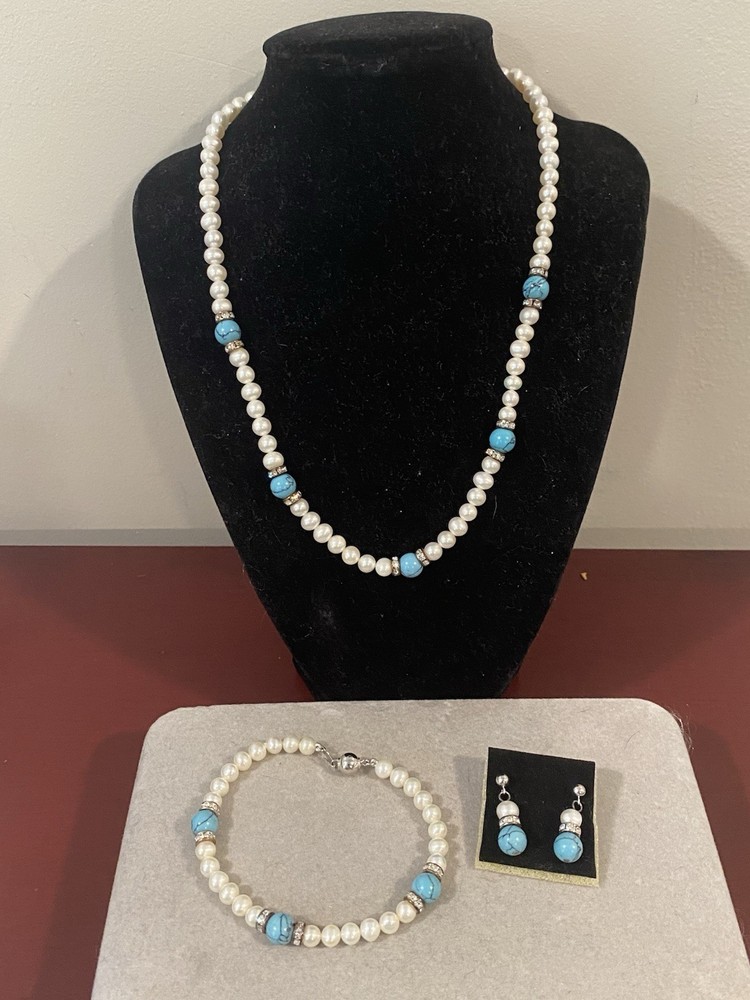 Vtg Danbury Mint Turquoise Pearl Crystal Set 19″ Necklace, 8″ Bracelet, Earrings