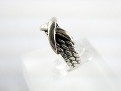 Vintage CW Marsala Silver Plated Metal Criss Cross Design Band Ring Size 8 4.8g