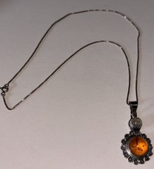 Vintage 925 Sterling Silver Baltic Amber Cabochon Pendant 17″ Italy Box Chain