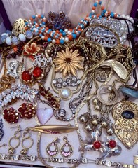 Vintage Estate Costume Jewelry Lot! SARAH COV, AVON and more!