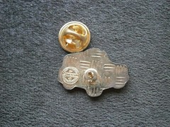 London Black Taxi Cab Vintage Goldone Enamel Lapel Pin Hat Badge 3.1g
