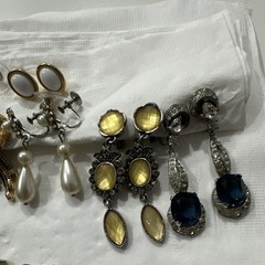 7 pcs Mixed Lot Women’s Clip-On & Screwback Earrings Metal & Faux Pearl