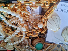 NICE Lot All Vintage Jewelry Wear Rhinestone Metal Untested Small Flat Rate Lbs