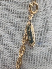 1970s Whiting & Davis gold tone Victorian inspired pink rose pendant necklace