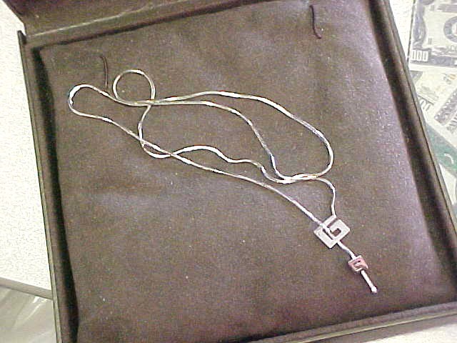 Gucci 18k White Gold Sliding “G” Necklace with Box & COA One size fits all
