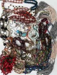 VTG Beaded Large Nice Jewelry Lot Of 40 Necklaces Bracelets Earrings SEE PICS