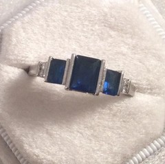 Vintage Jewellery Gold Ring with Blue and White Sapphires Antique Deco Jewelry