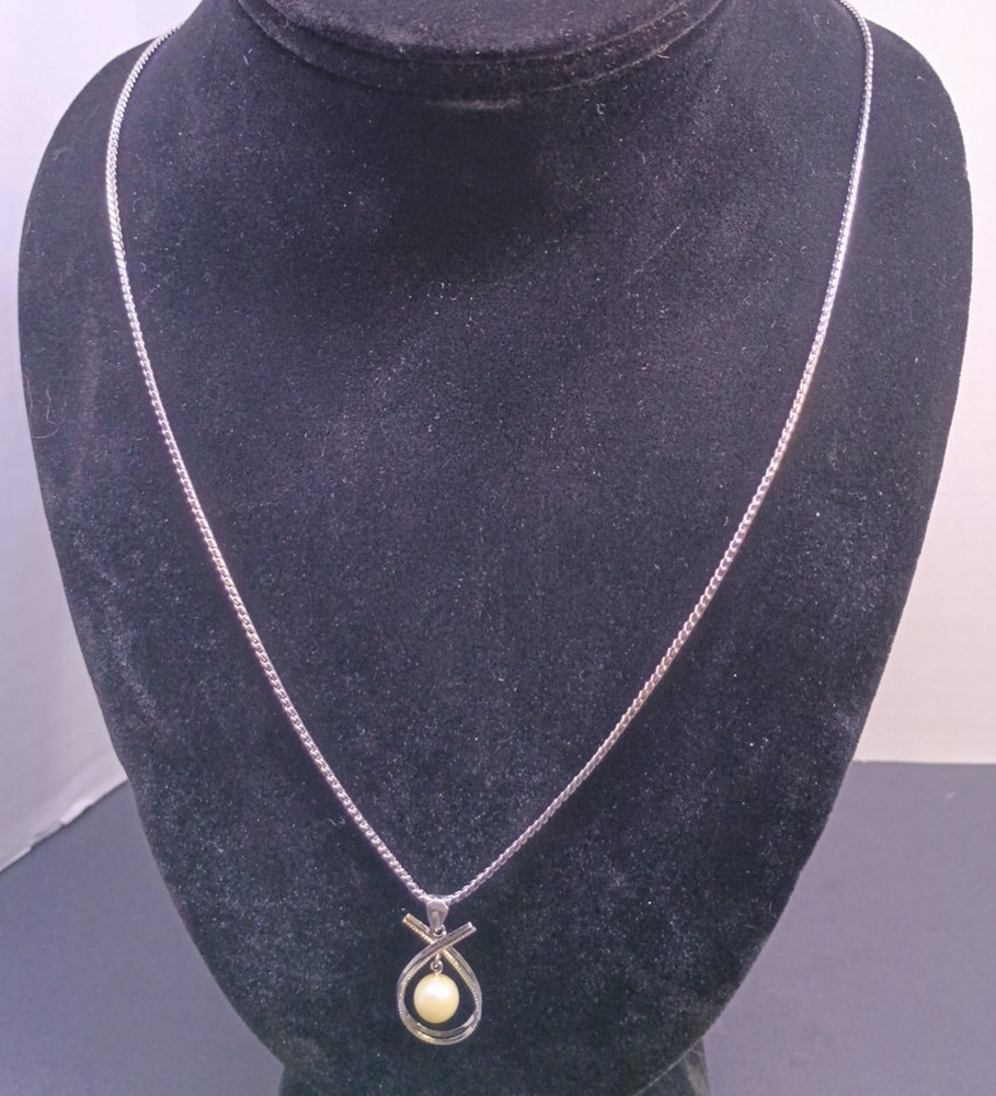 Vintage 12K Gold Filled 24 inch Chain Necklace W/ 925 Pearl Pendant