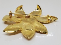 Vintage Flower Brooch Pin Gold Tone Faux Pearl Marked Signed AAI 2.5″