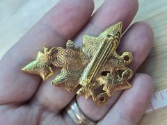 Vintage Gold Tone Grape Cluster Brooch Pin Faux Pearl Ivy Leaf Mid Century