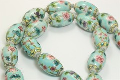 Vintage Chinese Export Hand Knotted 24mm Painted Ceramic/Porcelain Bead Necklace