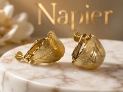 Vintage NAPIER gold Toned Earrings