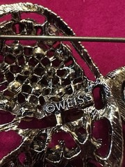 Vintage Weiss Bow Brooch Pin Green Rhinestone Irradiated