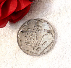 CLASSIC PIN BROOCH FLOWER PETAL LEAF BLOOMING FLORAL DAISY ROSE GARDEN FER VL-AG
