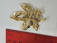 Goldtone Metal Large Leaf Vintage Brooch