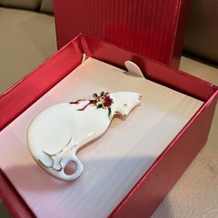 New Signed Vero Vintage Enamel White Cat Christmas Brooch Pin 1980s (x8)