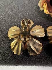 Vintage Coro Jewelry Brooch And Pair Of Clip On Earrings See Description