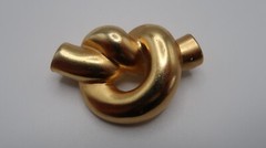 VINTAGE GOLD KNOT CHERRY STEM BROOCH PIN 4.5CM BB13
