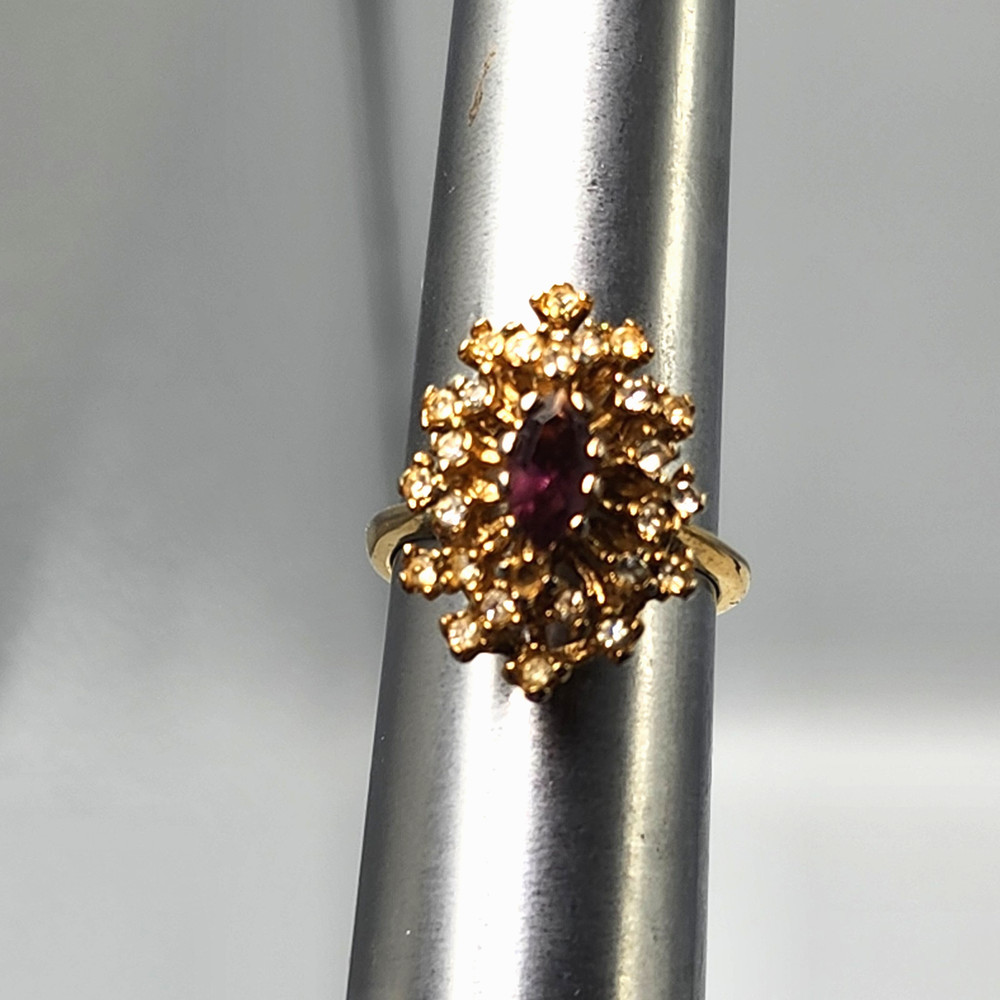Vtg 1970s Vargas Mfg. Co. Stamped 18K H.G.E. Faux Amethyst Cocktail Ring Sz 6