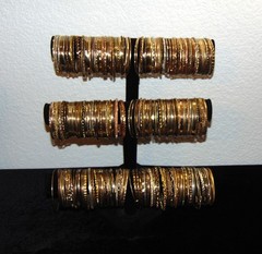 4 Pound Gold Tone Vintage & Modern Assorted bracelet/bangle lot