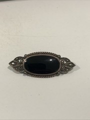 Vintage Art Deco Sterling Silver Marcasite & Oval Onyx Small Bar Brooch Pin 925