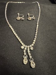 Vintage Lind-gal 15” White Rhinestone Necklace and Screwback Earrings Set