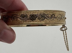 Vintage WINARD 12K Gold Filled Hinged Bangle Bracelet 6.75″R Floral Scrollwork