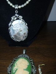 Lot of 4 Cameo Pendants Carved Shell Silver Tone With Pearl Necklace & Bracelet