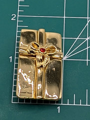 AAi Gift Box Brooch Pin Gold Tone with Bow & Red Rhinestone Vintage