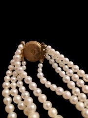 Frank Hess Inspired Matte-Shine Wired Tiered Glass Pearl Cascade Necklace Japan