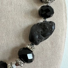 Vintage Chunky Black Faceted Lucite Bead Necklace Raw Nugget Rhinestone Choker