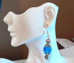 Stunning Silver Tone Faceted Crystal Glass Blue Bead Vintage Dangle Earrings