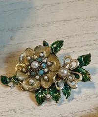 Vtg. Monet Gold Tone Faux Pearl Teal Enamel Flower Brooch BinC