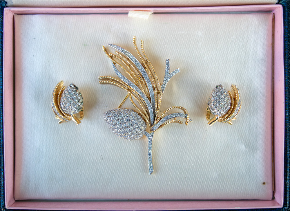 Vintage Signed Crown Trifari Pave Rhinestone Pine Con Set in OG Box A Phillipe