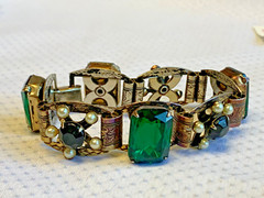 Vtg Art Deco Bracelet 7″ Fashion Jewelry Green Emerald Color Glass Stones