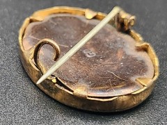 Vintage Victorian One Inch Brass Antique Oval Picture Pin Brooch Mourning Couple