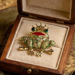 Vintage Frog Brooch Pin Green Rhinestone Eyes Gold Tone Animal Coat Scarf Gift N