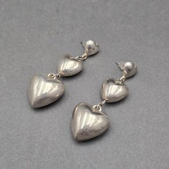 Vintage Silvertone Triple Puffed Heart Dangle Post Earrings 2″ Y2K Statement
