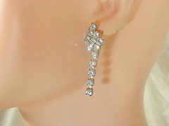 Very Sparkly Vintage 70s Art Deco Modernist Prong Set Rhinestone Earrings 595M4