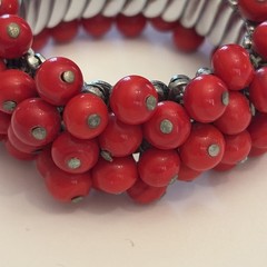 Vintage signed Japan cherry red bead expandable bracelet