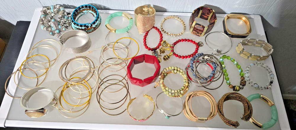 Mixed metal materials lot of 50 bracelets