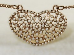 28″ Vintage Gold Tone Pearl Heart Pendant Necklace, Fashion Jewelry JWL-720