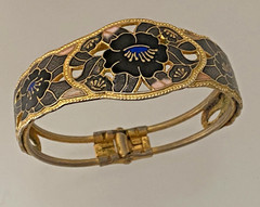 LOT 3 VINTAGE CHINESE CLOISONNE ENAMEL BANGLES, BRACELETS & 1 PENDANT
